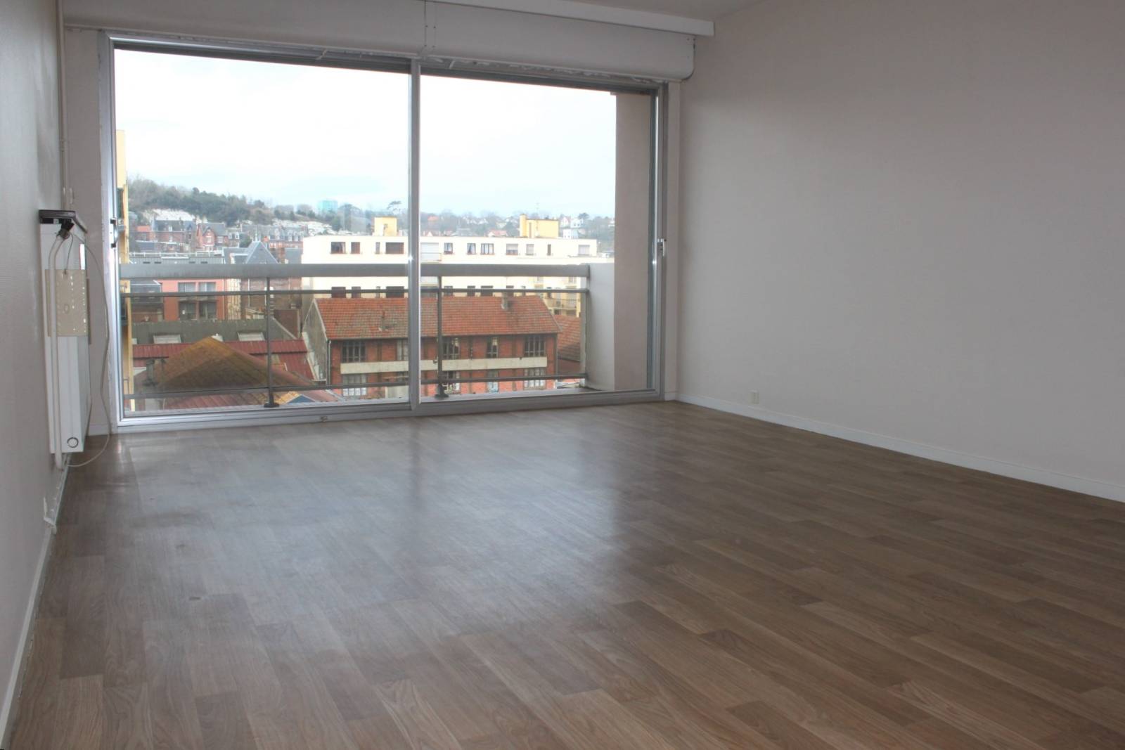 DIEPPE - APPARTEMENT 2 CHAMBRES AVEC GARAGE DANS RESIDENCE AVEC ASCENSEUR