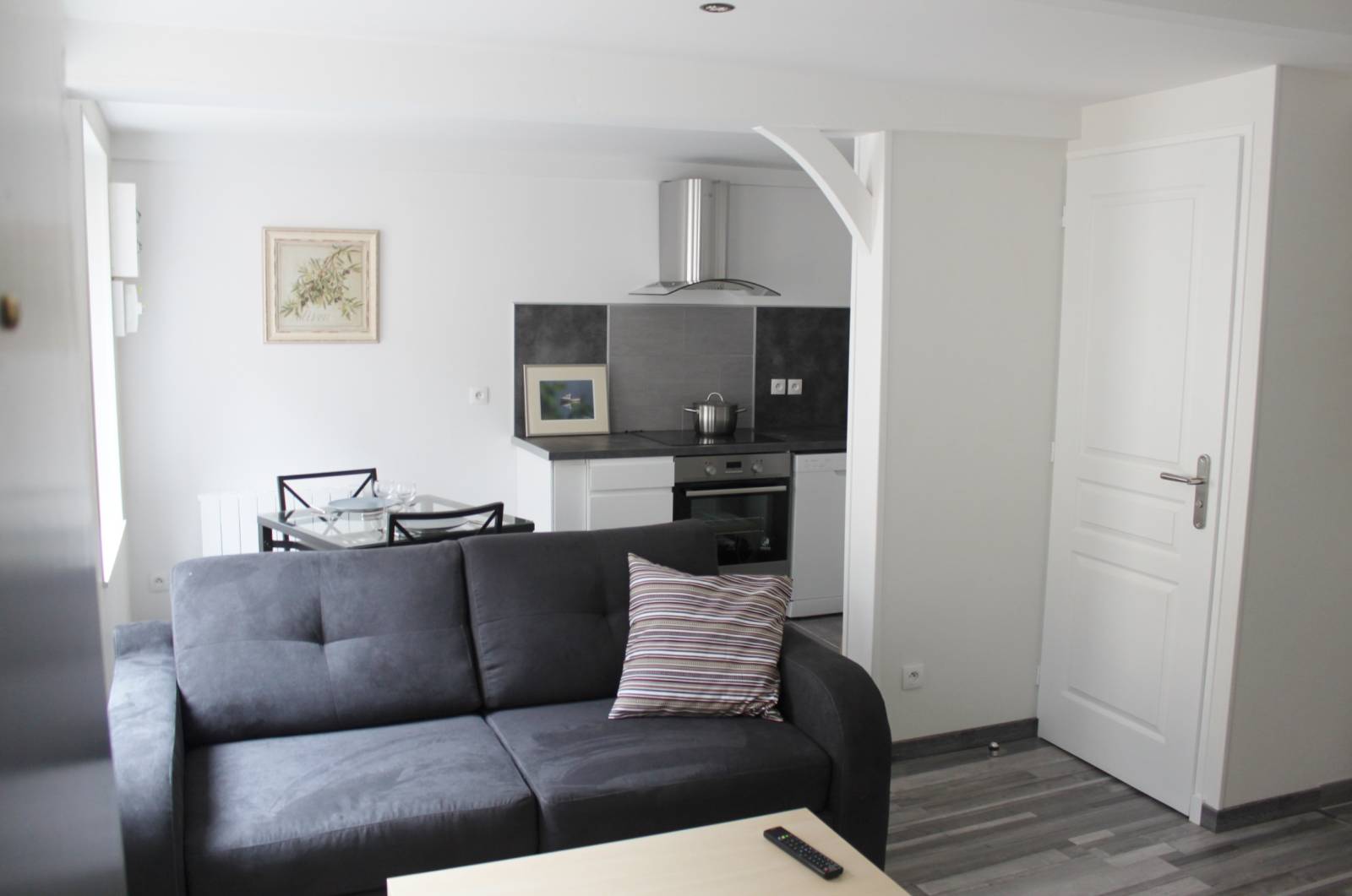 DIEPPE - RUE St JACQUES - F2 meublé en duplex en parfait état