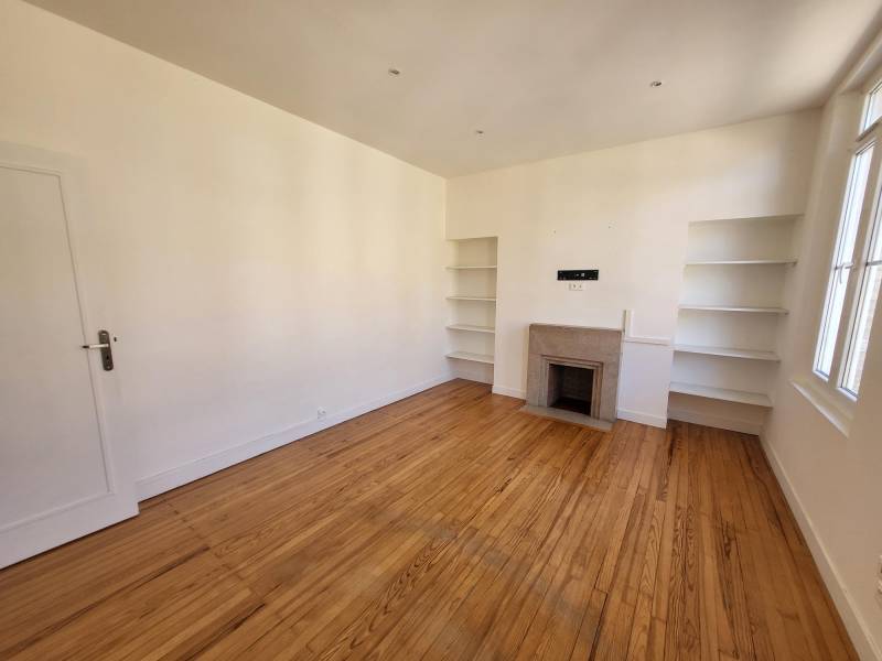 APPARTEMENT DE TYPE T3 - 63 M² Habitables - 1er étage - Quartier résidentiel recherché - DIEPPE centre-ville