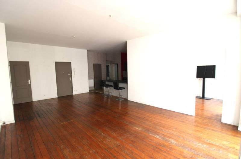 A VENDRE APPARTEMENT DE TYPE T3 - 87,15 M² Habitables - 1er étage avec ascenseur - Rue Saint Jacques - Cœur du centre-ville de DIEPPE