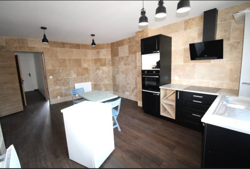 A VENDRE APPARTEMENT DE TYPE T2 - 45 M² Habitables - Entièrement rénové - Rue Saint Jacques - DIEPPE Centre-ville