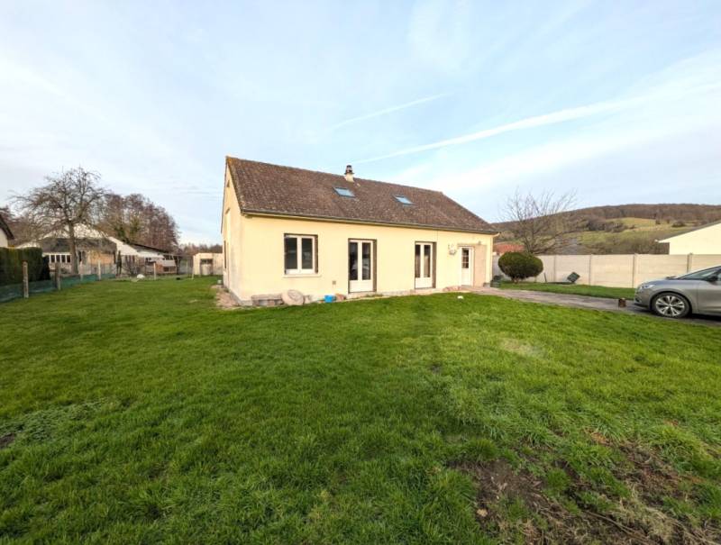 A VENDRE MAISON DE TYPE T5 - 135,23 M² Habitables - 4 Chambres - Utilisable de plain-pied - DPE en D - Jardin de 1106 M² - TORCY-LE-PETIT