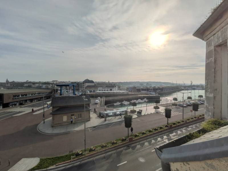 APPARTEMENT A VENDRE DE TYPE T2BIS/ DUPLEX - 52 M² HABITABLES - VUE SUR LE PORT - DIEPPE CENTRE-VILLE