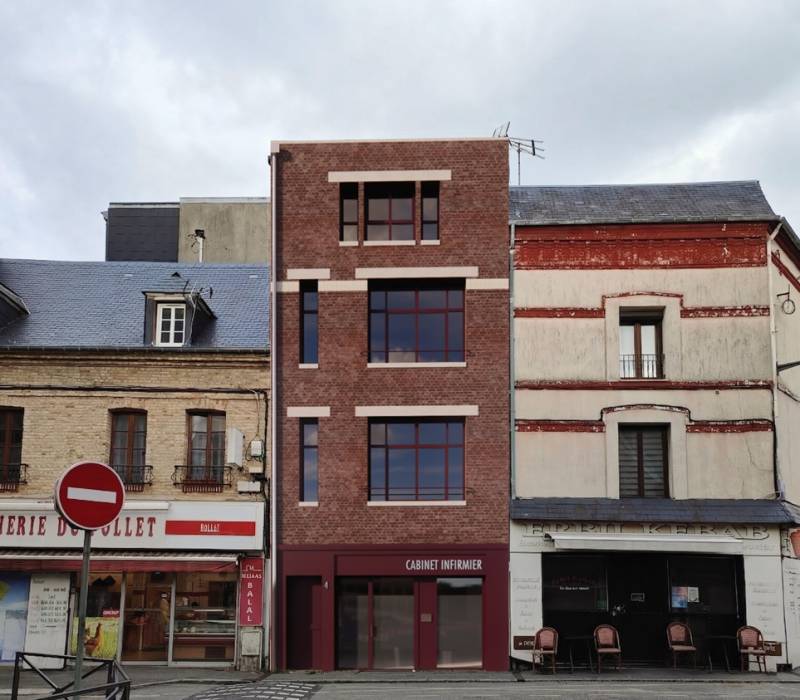 A VENDRE IMMEUBLE DE RAPPORT - 4 LOTS (1 LOCAL + 3 STUDIOS) - PROJET INVESTISSEURS - A DEUX PAS DU PORT DE DIEPPE