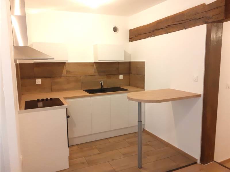 A VENDRE APPARTEMENT DE TYPE T2 - Entièrement refait à neuf - 41.34 M² Carrez - 1er étage - Cœur du centre-ville de DIEPPE