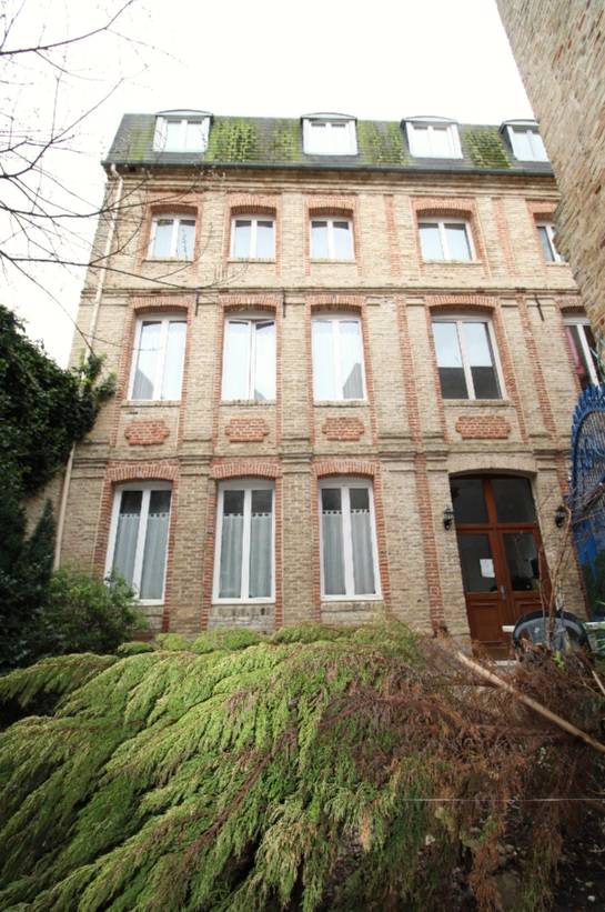 A VENDRE APPARTEMENT DE TYPE T1 en RDC - 21 M² Habitables - 5 min de la plage - Cœur du centre-ville de DIEPPE