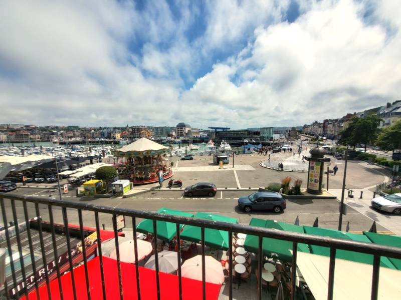 A VENDRE APPARTEMENT DE TYPE T2 - 51 M² Habitables - DPE en C - Appartement rénové -  Vue sur le Port de DIEPPE