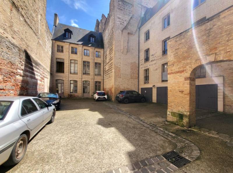 A VENDRE APPARTEMENT DE TYPE T3 EN RDC - 58 M² - Vendu meublé possible -  A deux pas de la plage et du port - Centre-ville de DIEPPE