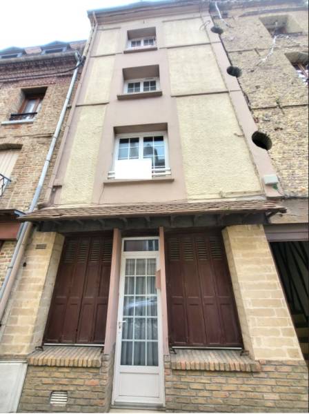 A VENDRE APPARTEMENT DE TYPE T2 - 31 M² Habitables - Cour privative - A deux pas du Port - DIEPPE