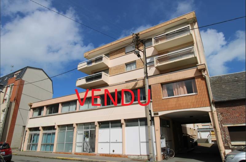 A VENDRE - DIEPPE CENTRE VILLE - Appartement T2 de standing - 56M² habitable - 4eme étage avec ascenseur - Terrasse exposée sud 13M² - Garage et cave