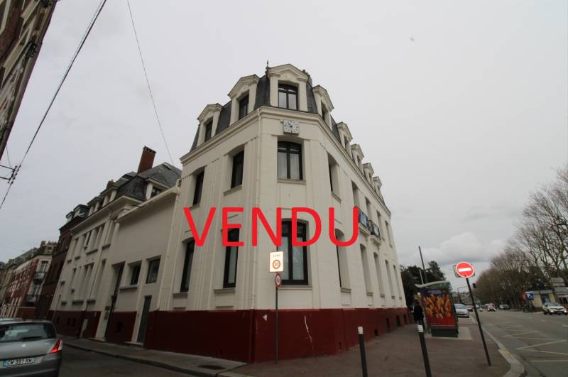 A vendre -   Appartement T6 Duplex - 150 M² Carrez à rénover -  Ascenseur - Cœur du centre ville de DIEPPE