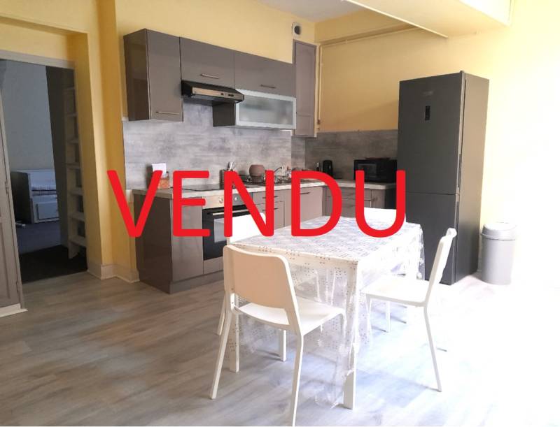 A VENDRE APPARTEMENT DE TYPE T2 - Vendu meublé/ loué - 48 M² Habitables - A 2 pas de la plage et du port - Cœur du centre-ville de DIEPPE